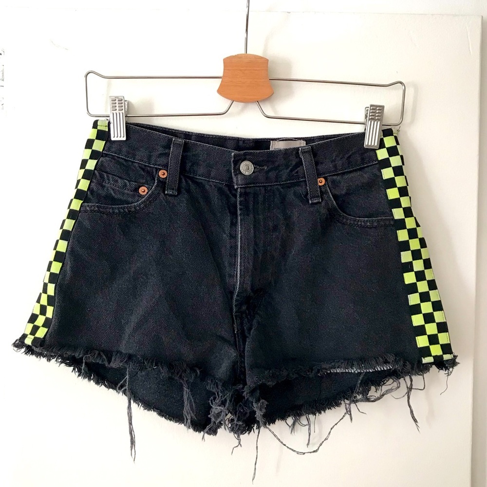 Checkered detail high rise shorts​